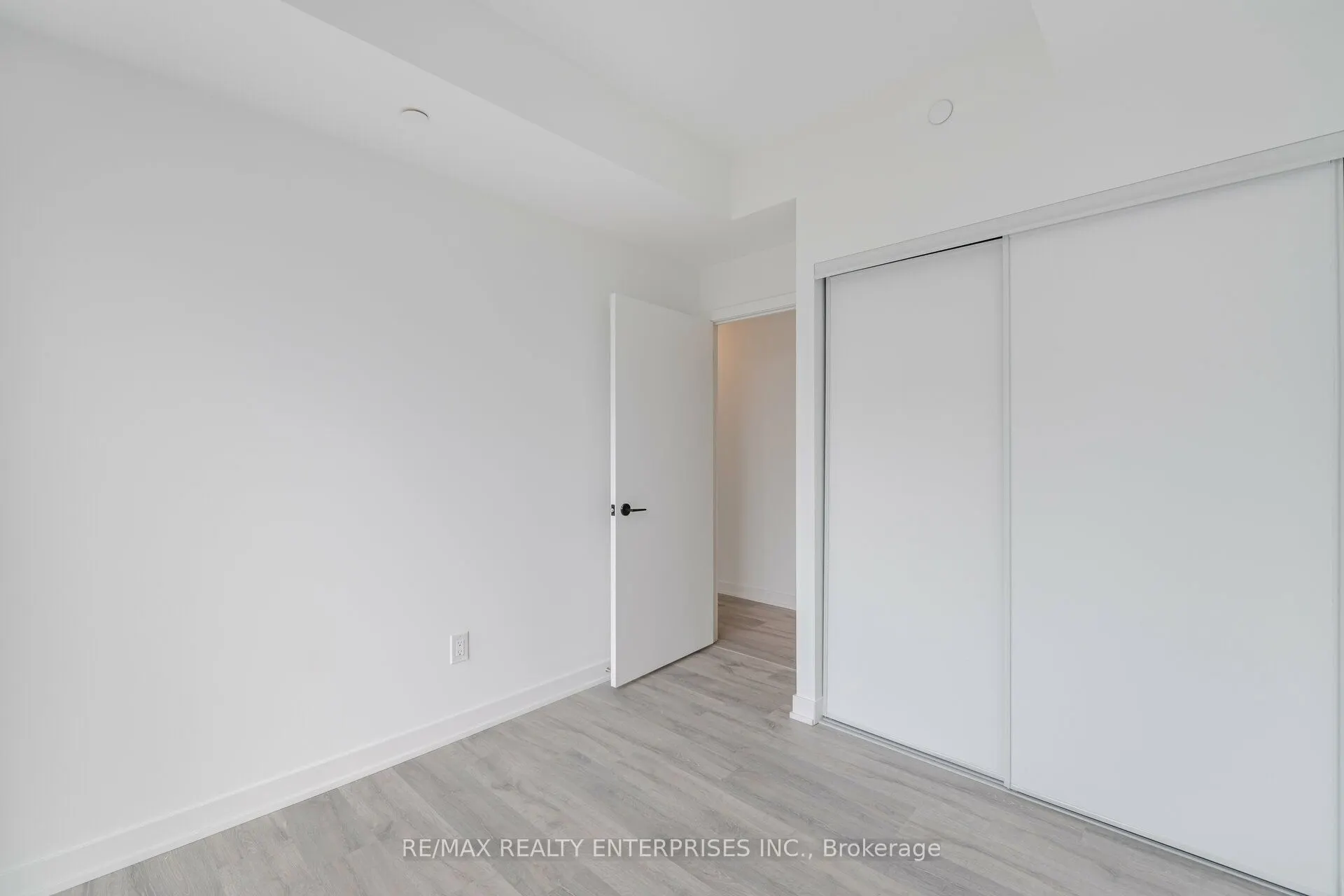220 Missinnihe Way, #613