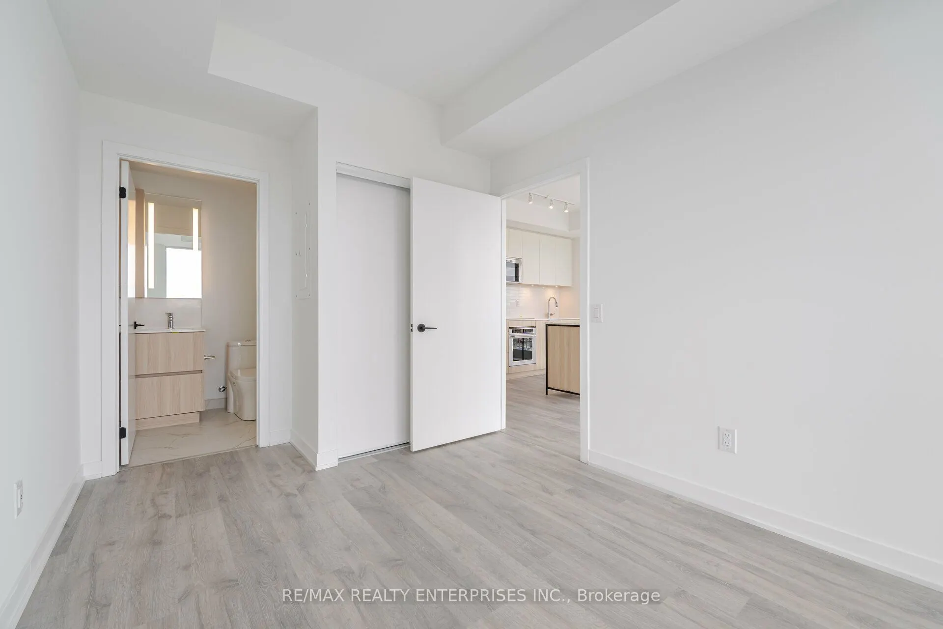 220 Missinnihe Way, #613