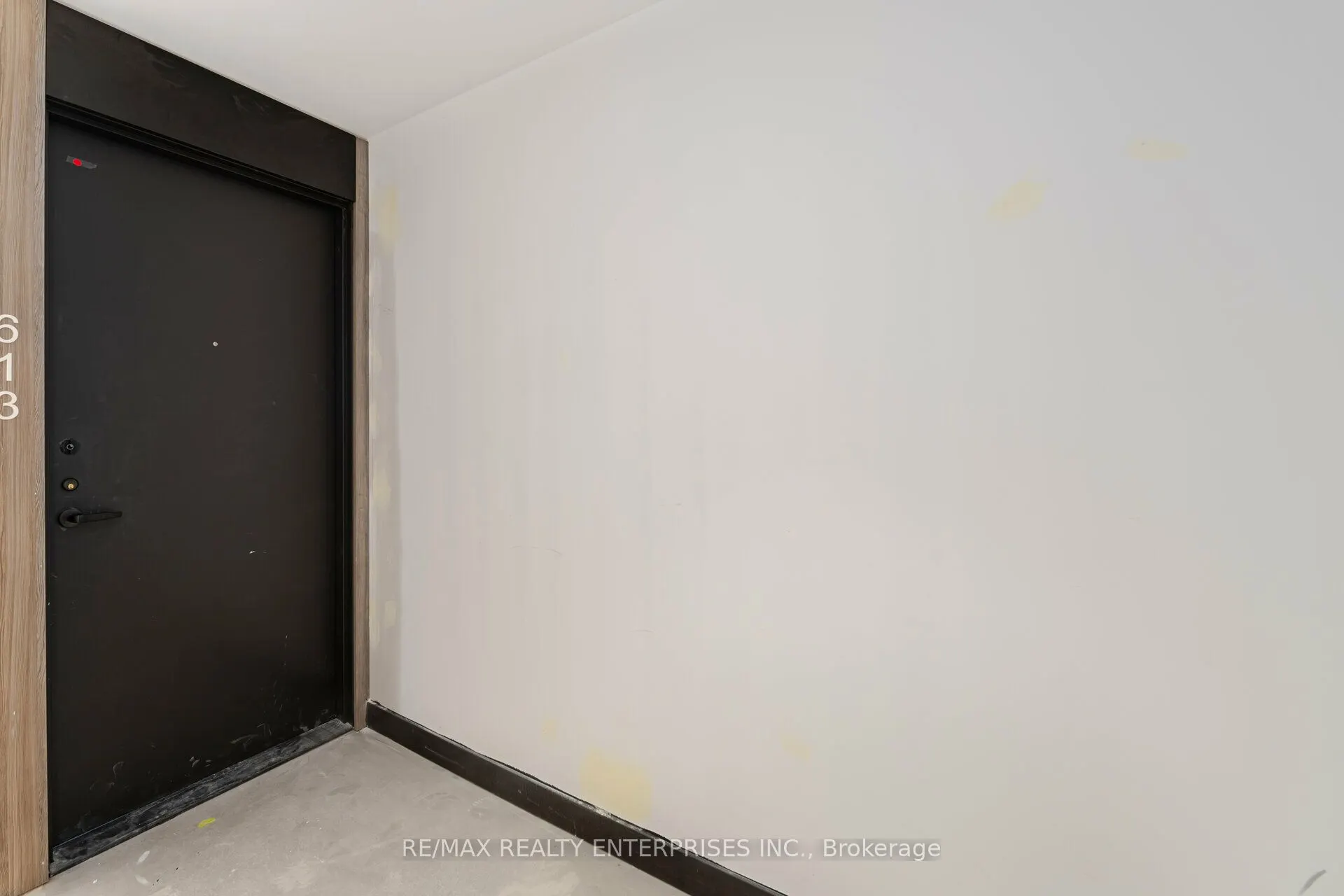 220 Missinnihe Way, #613