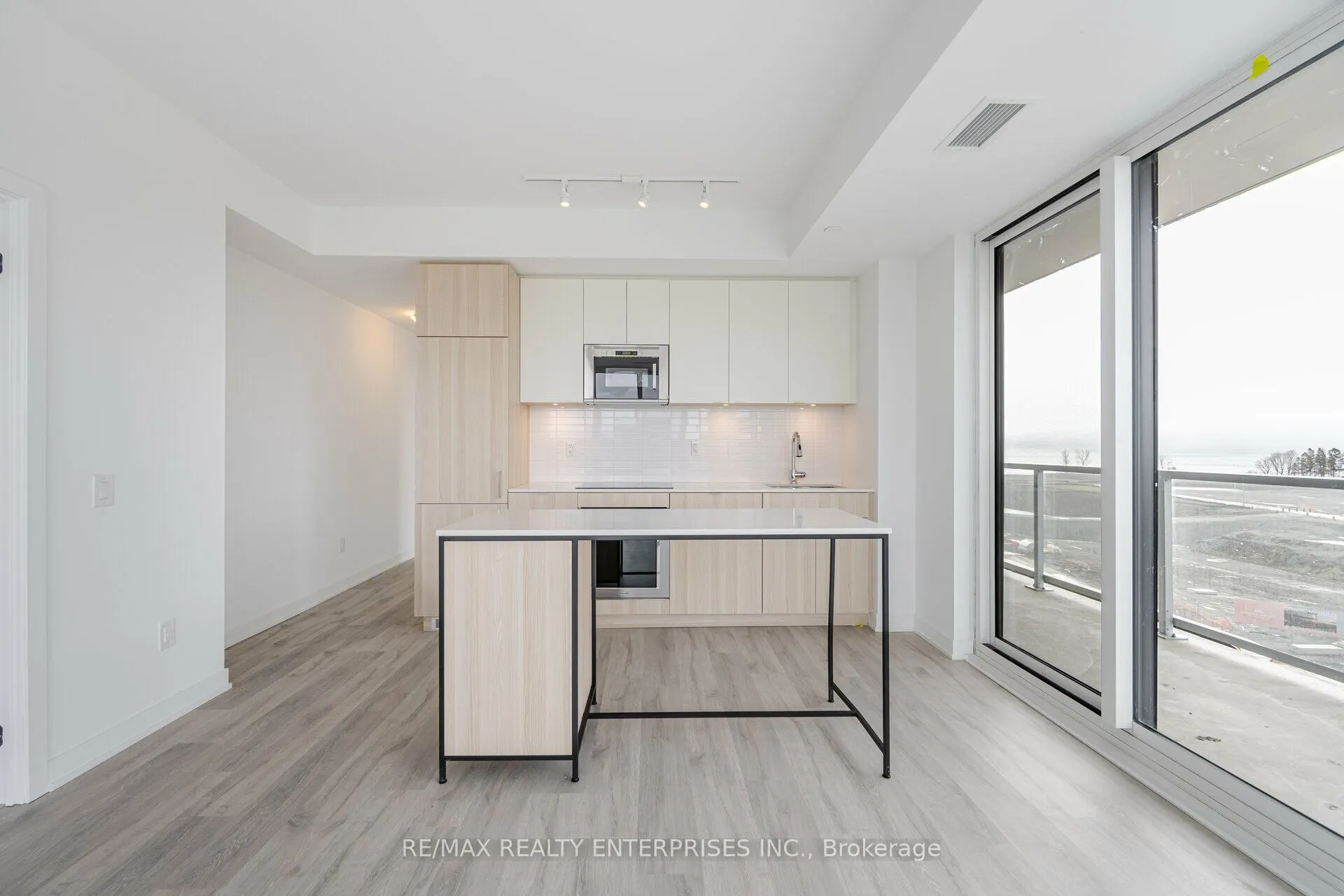 220 Missinnihe Way, #613