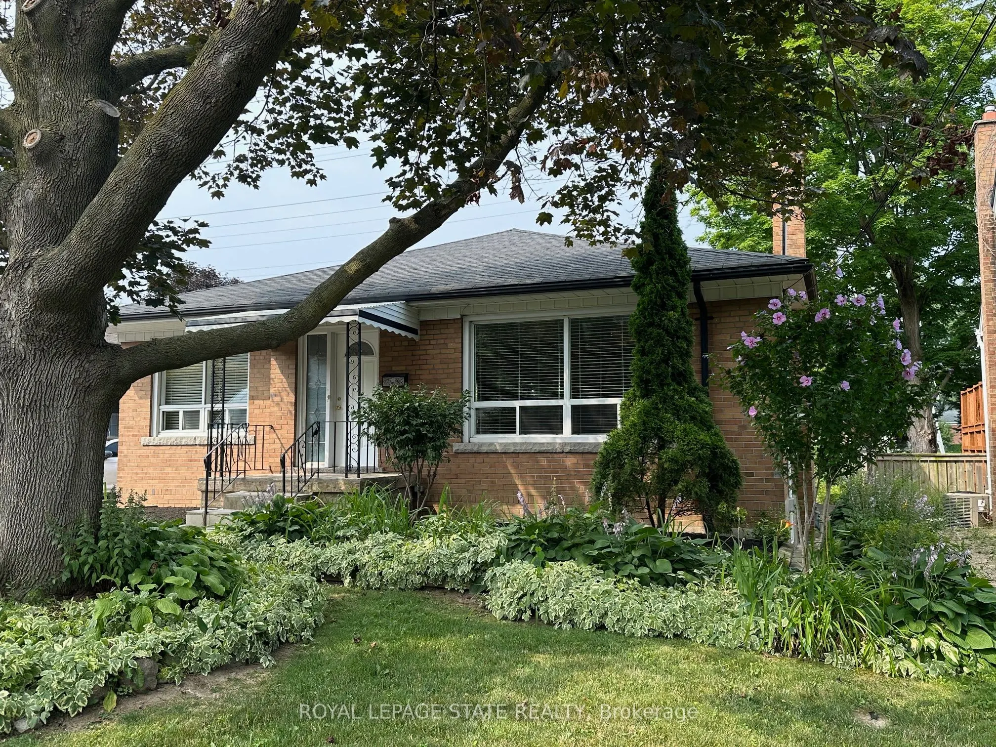 20 Lloyd Manor Road