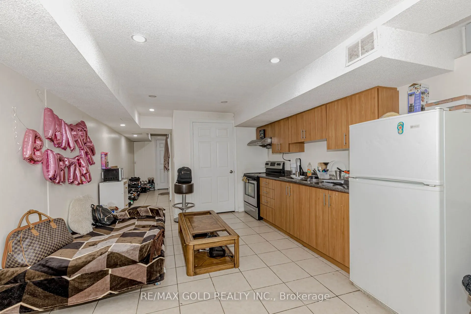 90 Tideland Drive