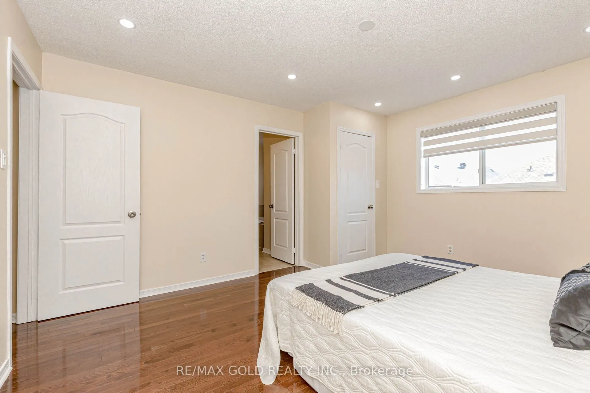 90 Tideland Drive