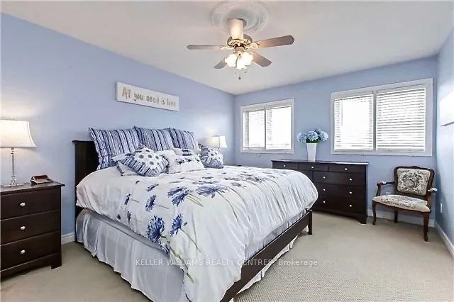 2113 Pinevalley Crescent