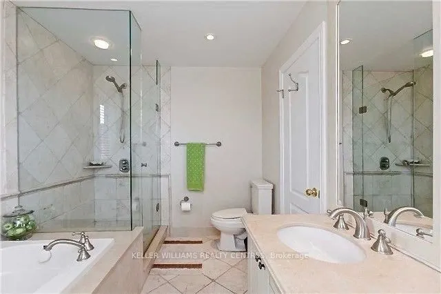 2113 Pinevalley Crescent
