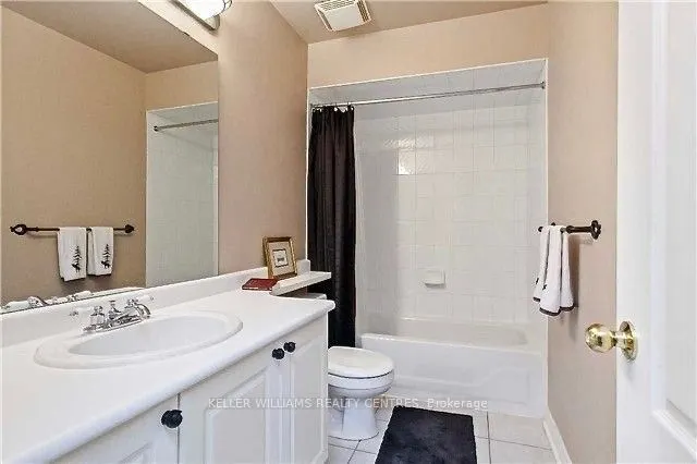 2113 Pinevalley Crescent