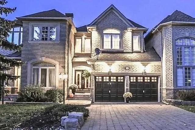 2113 Pinevalley Crescent