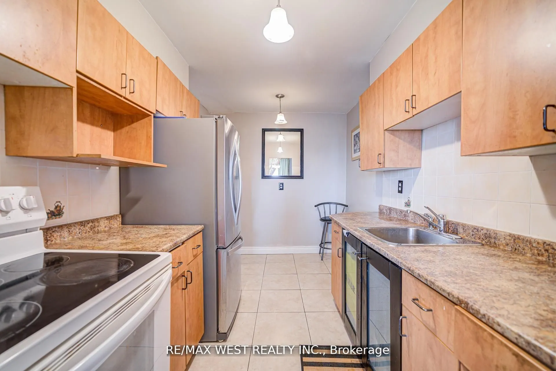 44 Longbourne Drive, #606