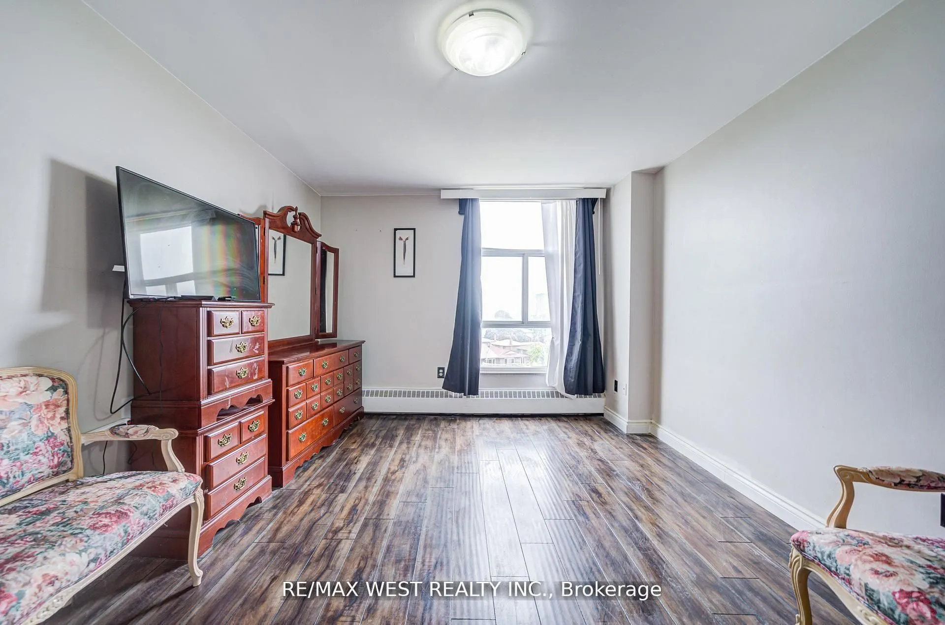 44 Longbourne Drive, #606