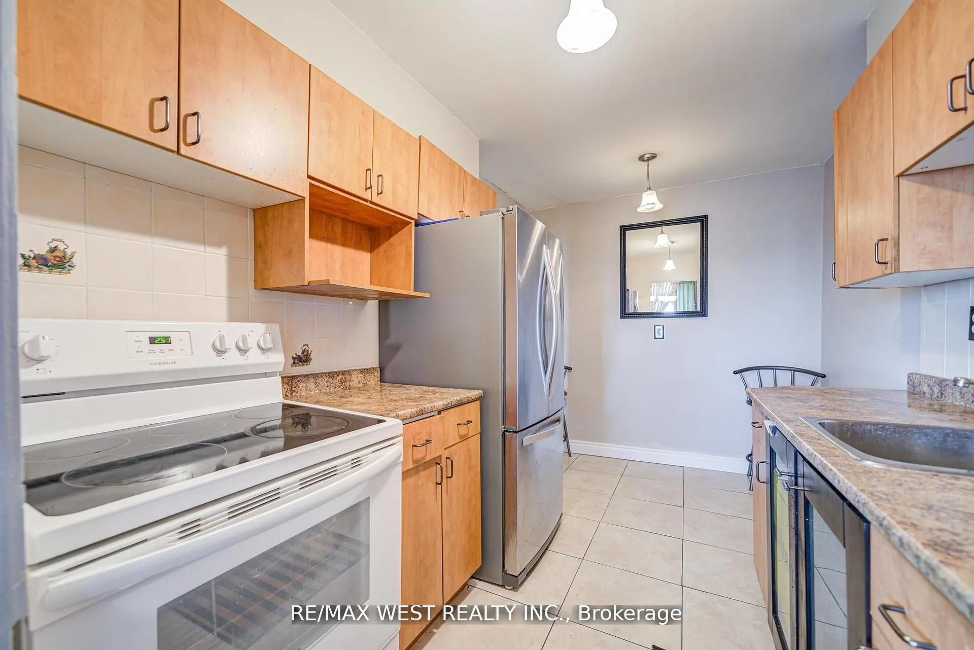 44 Longbourne Drive, #606