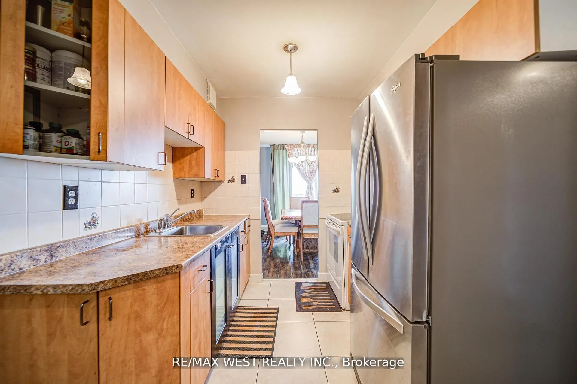 44 Longbourne Drive, #606
