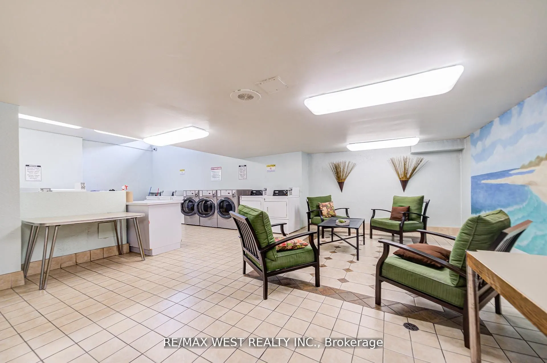 44 Longbourne Drive, #606