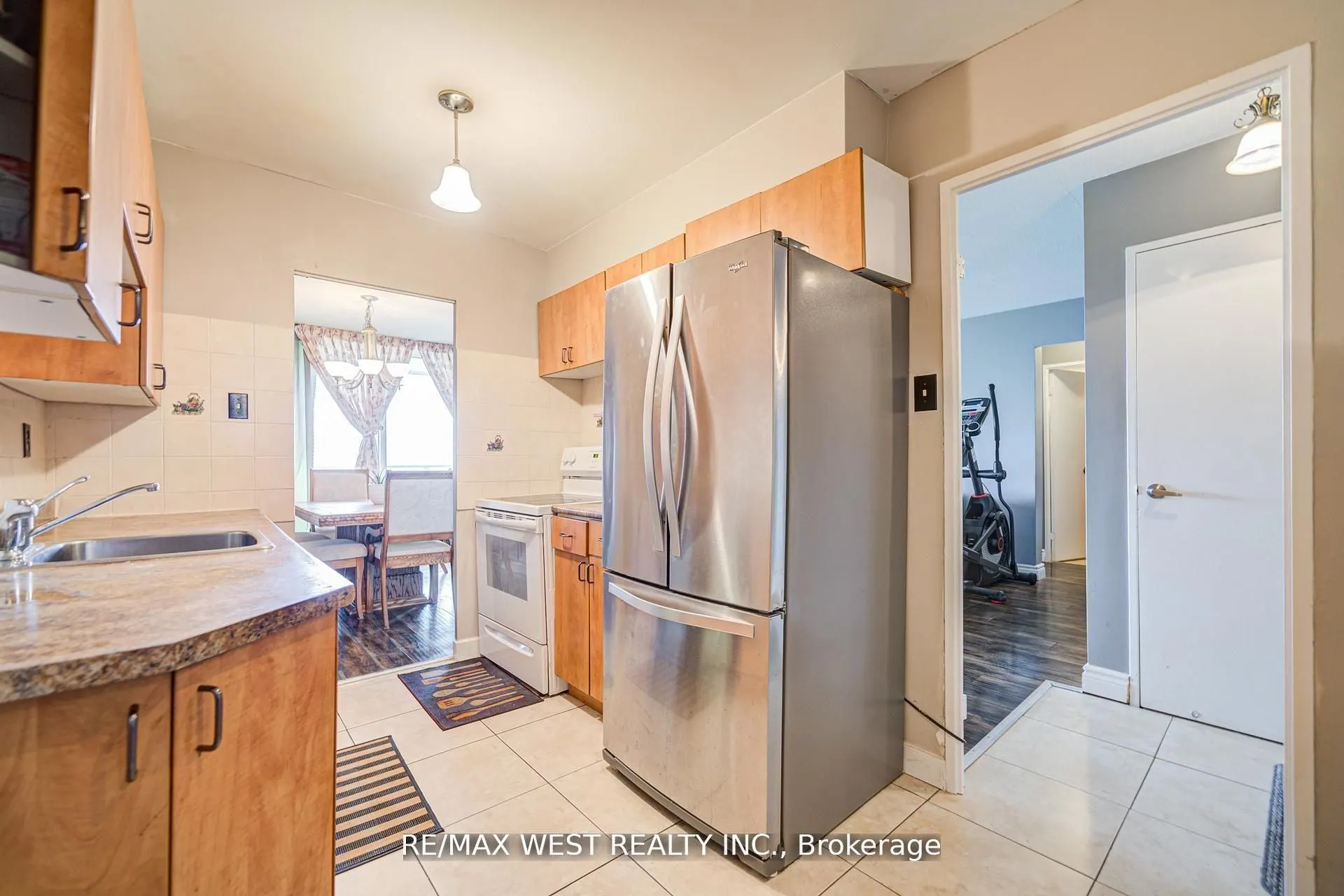 44 Longbourne Drive, #606