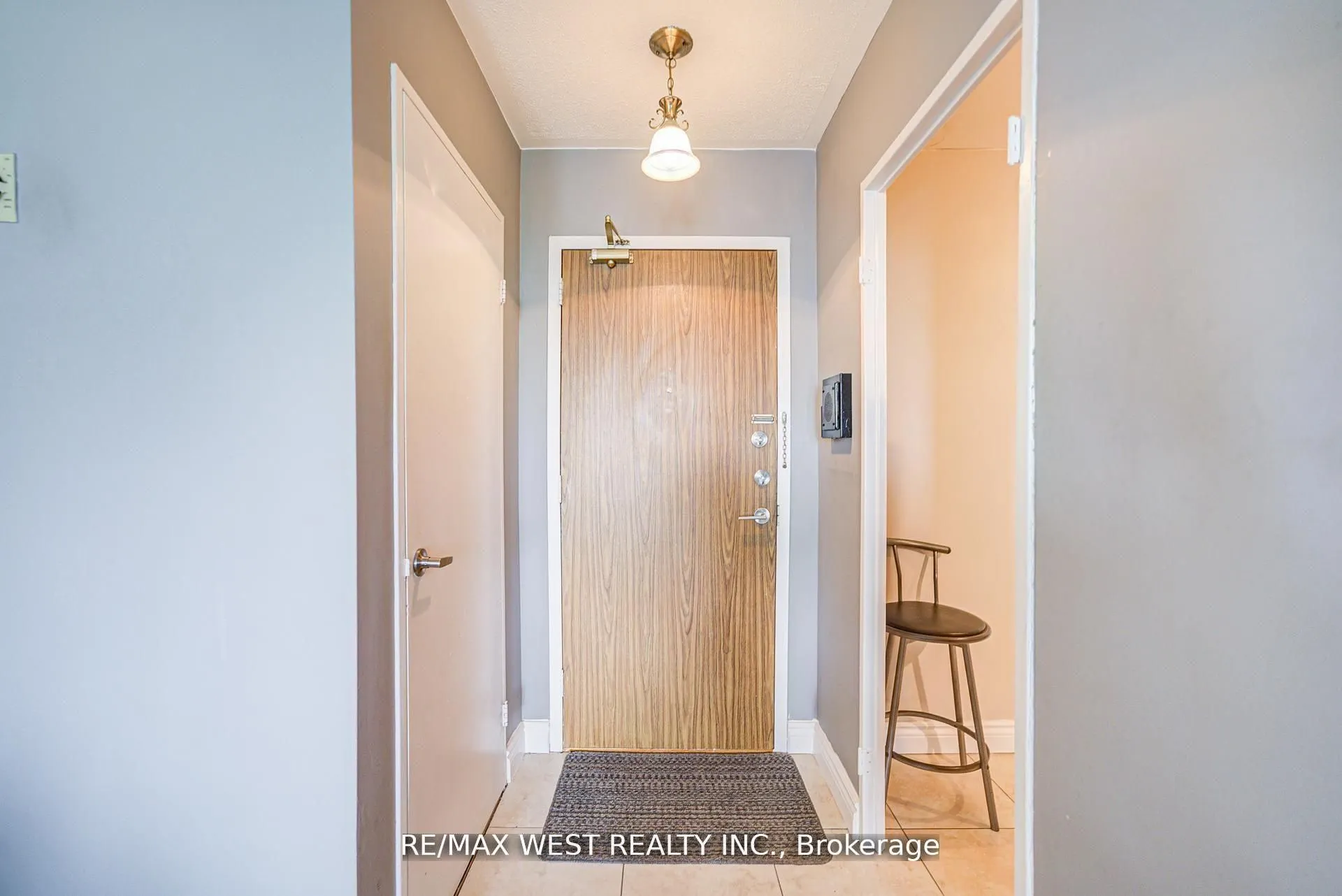 44 Longbourne Drive, #606