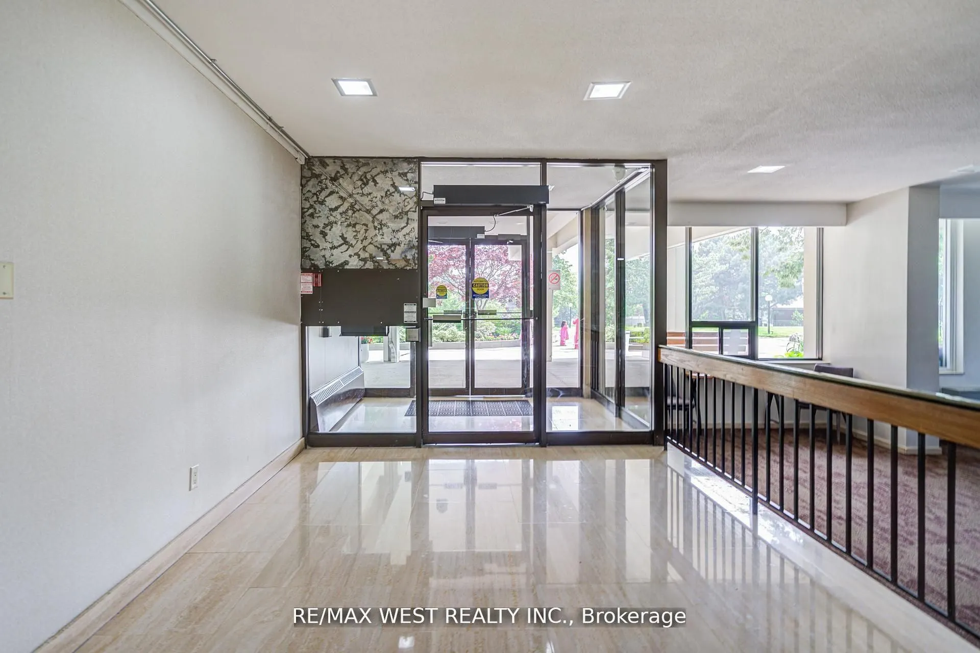 44 Longbourne Drive, #606