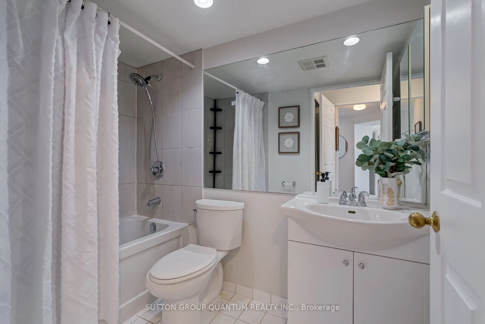 4450 Tucana Court, #606