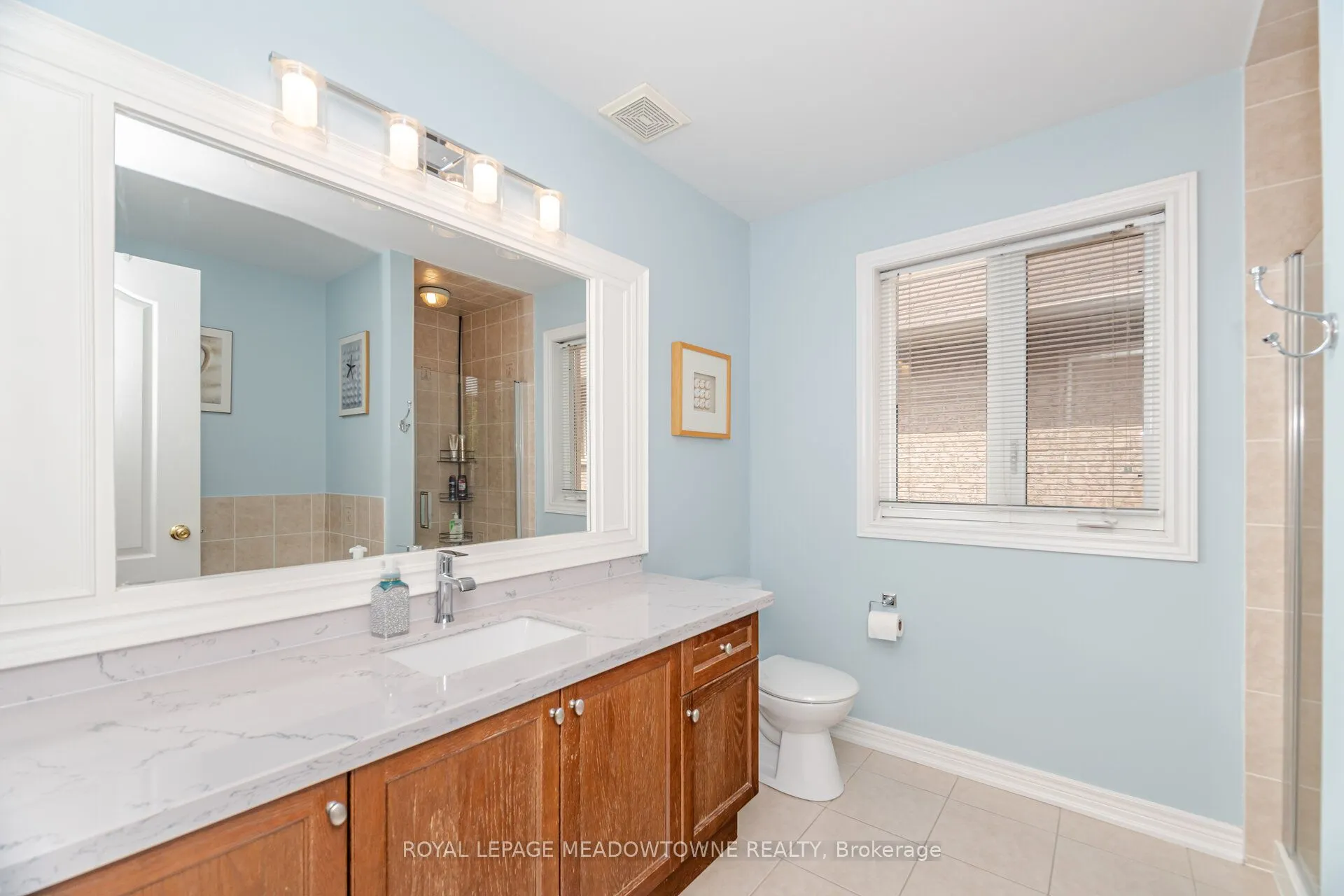 345 Bussel Crescent