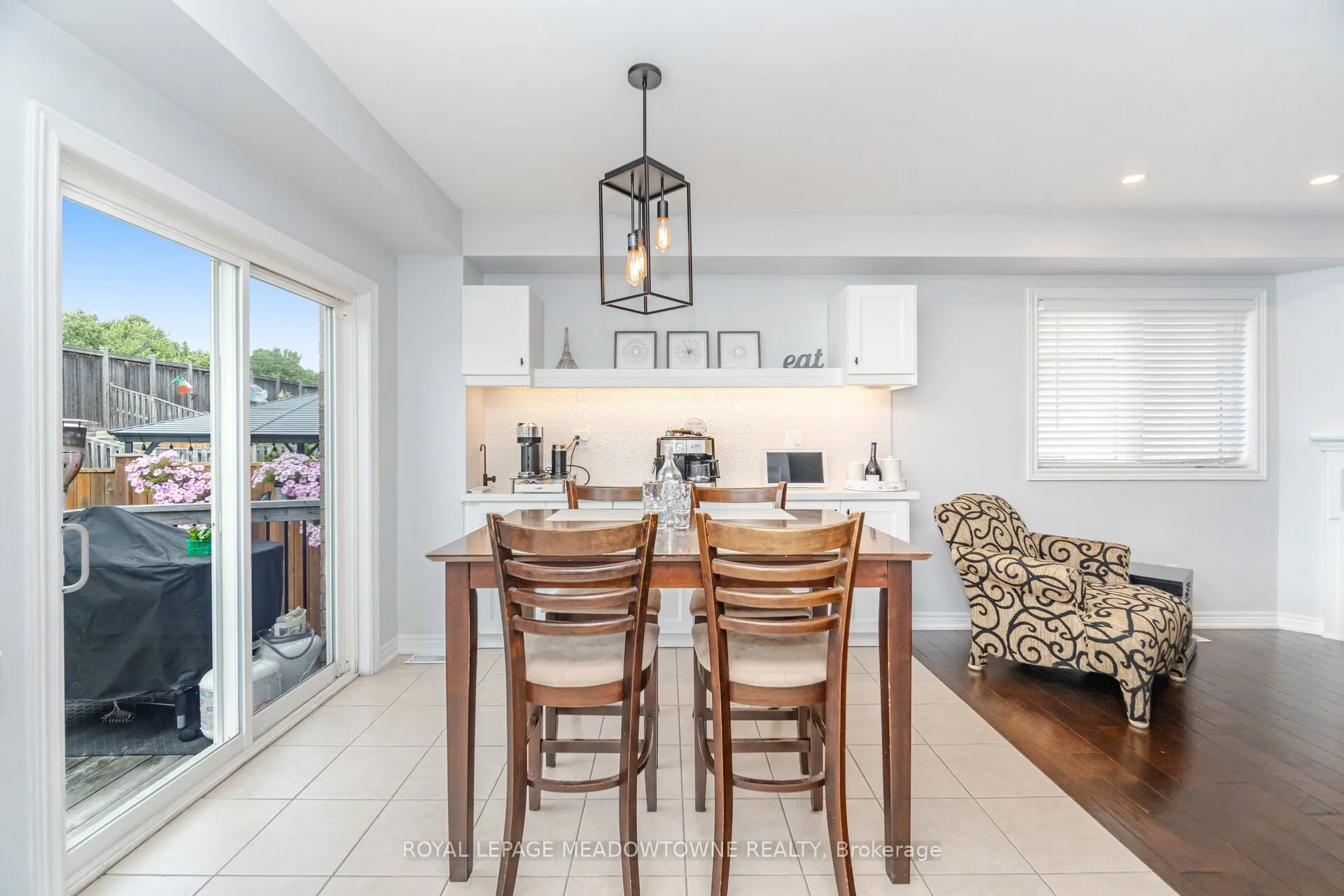 345 Bussel Crescent