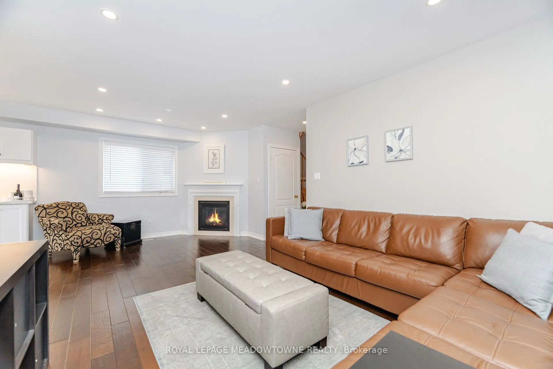 345 Bussel Crescent
