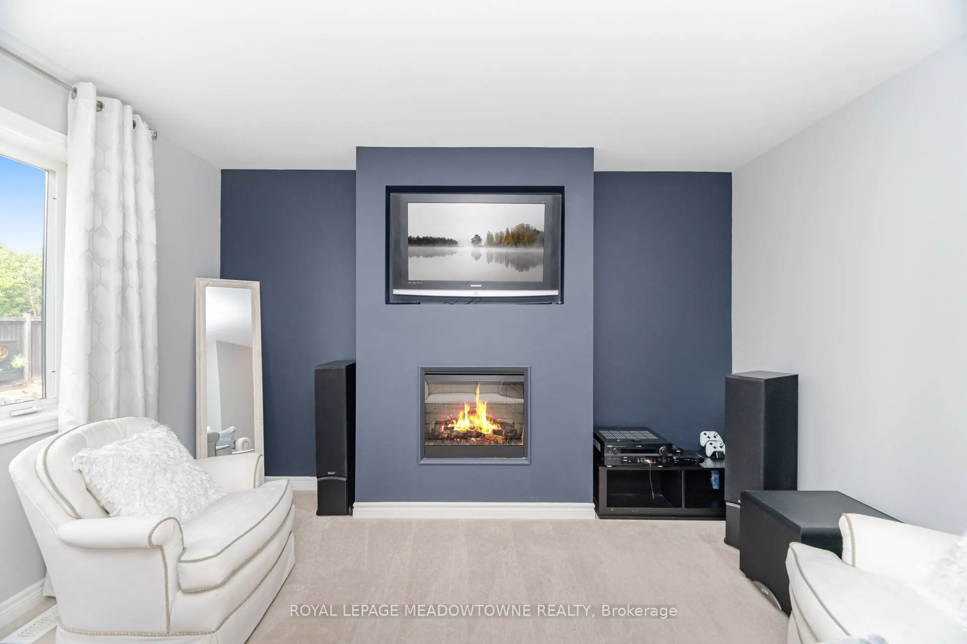 345 Bussel Crescent