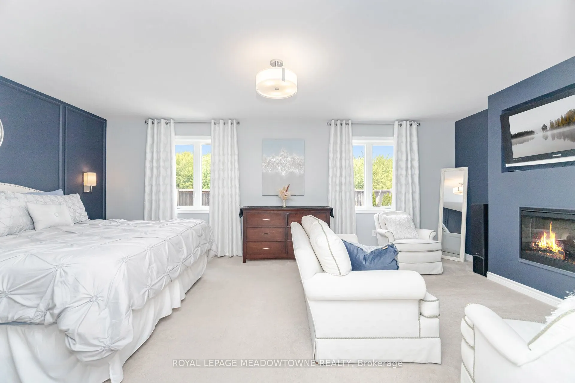 345 Bussel Crescent