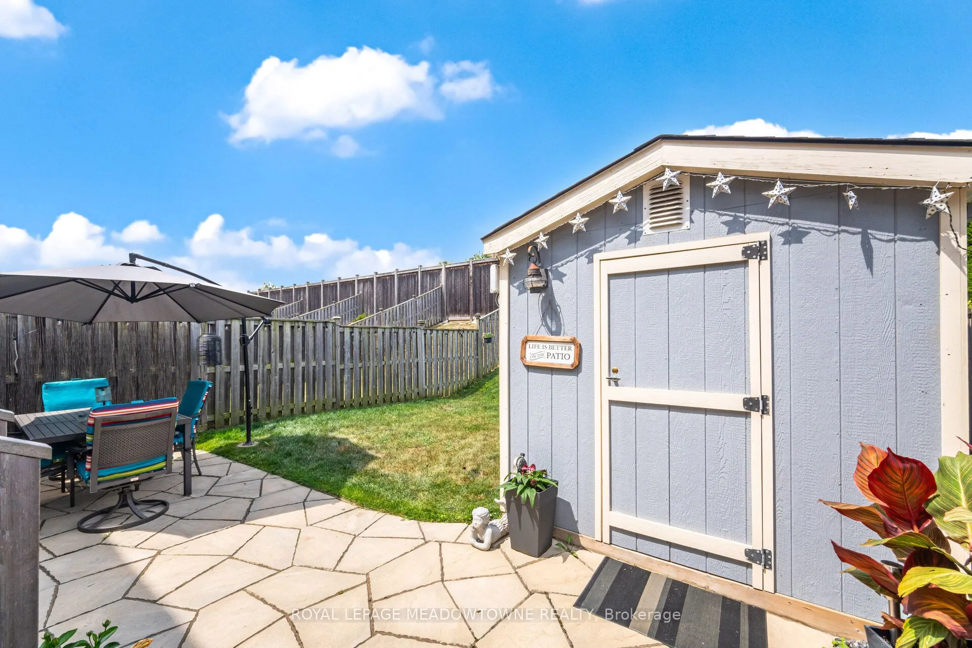 345 Bussel Crescent