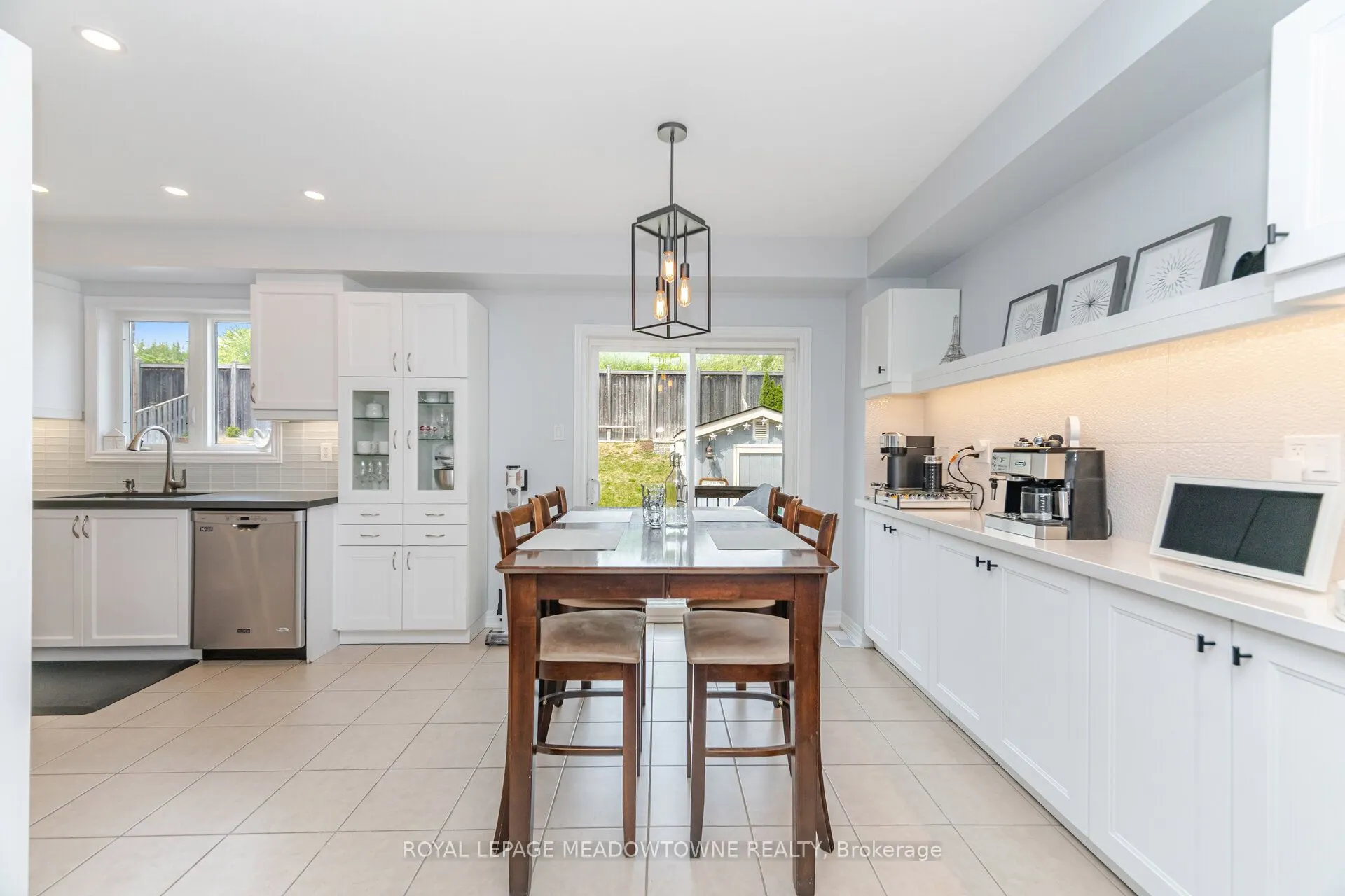 345 Bussel Crescent