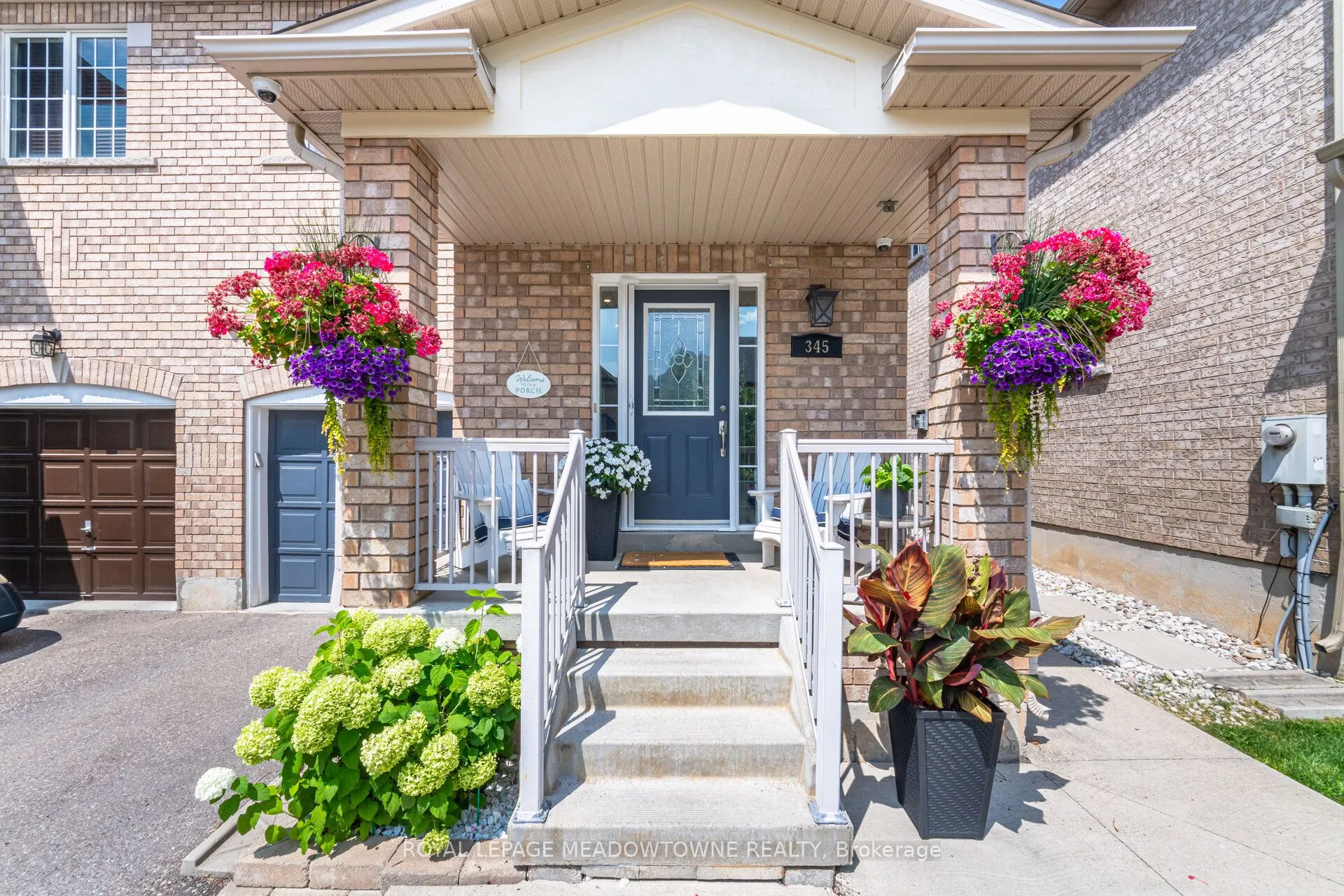 345 Bussel Crescent