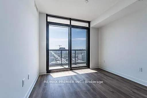 86 Dundas Street E, #1620