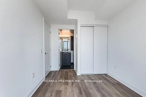 86 Dundas Street E, #1620