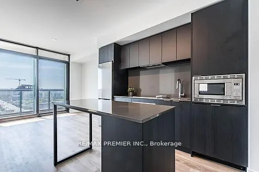 86 Dundas Street E, #1620
