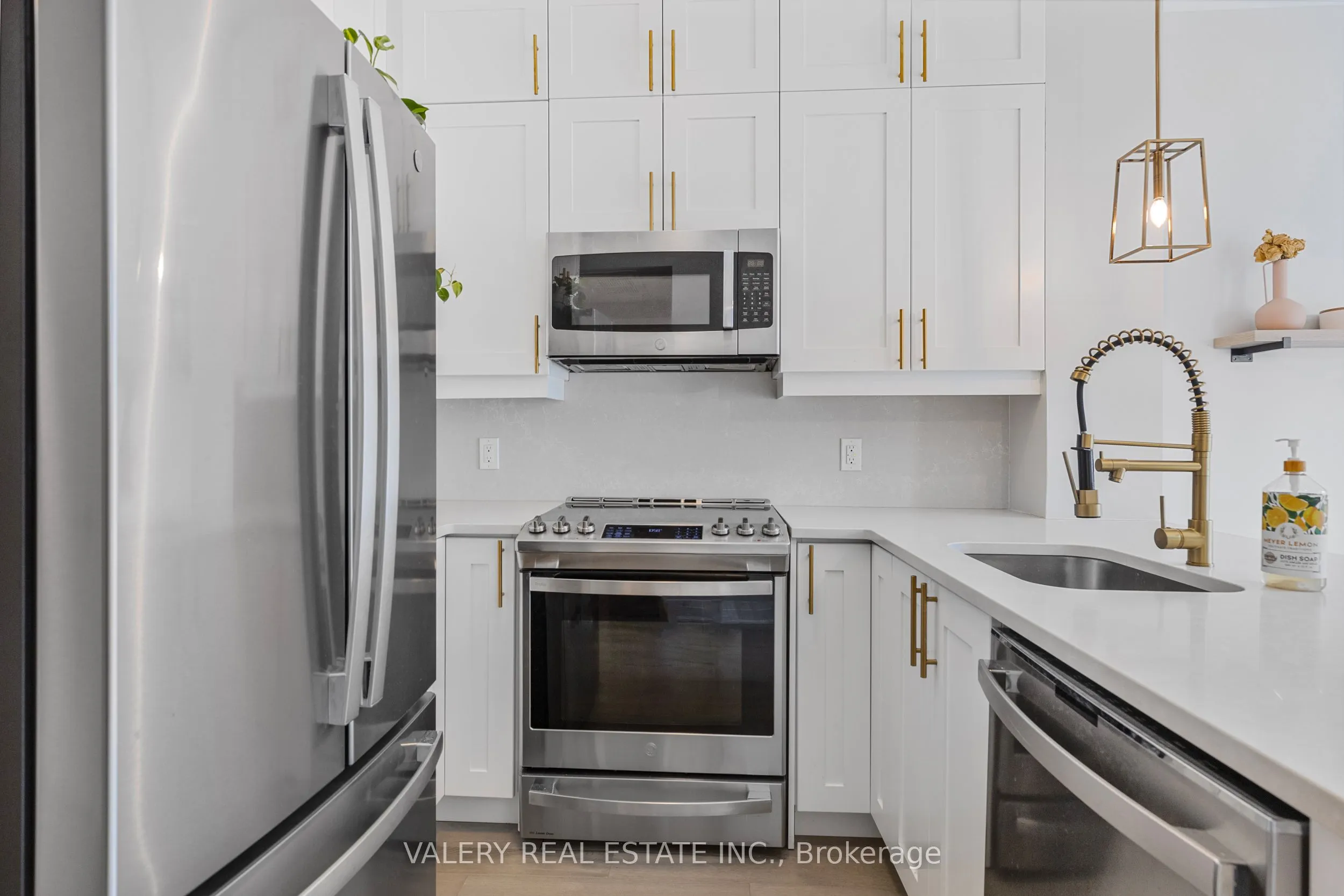 460 Gordan Krantz Avenue, #111