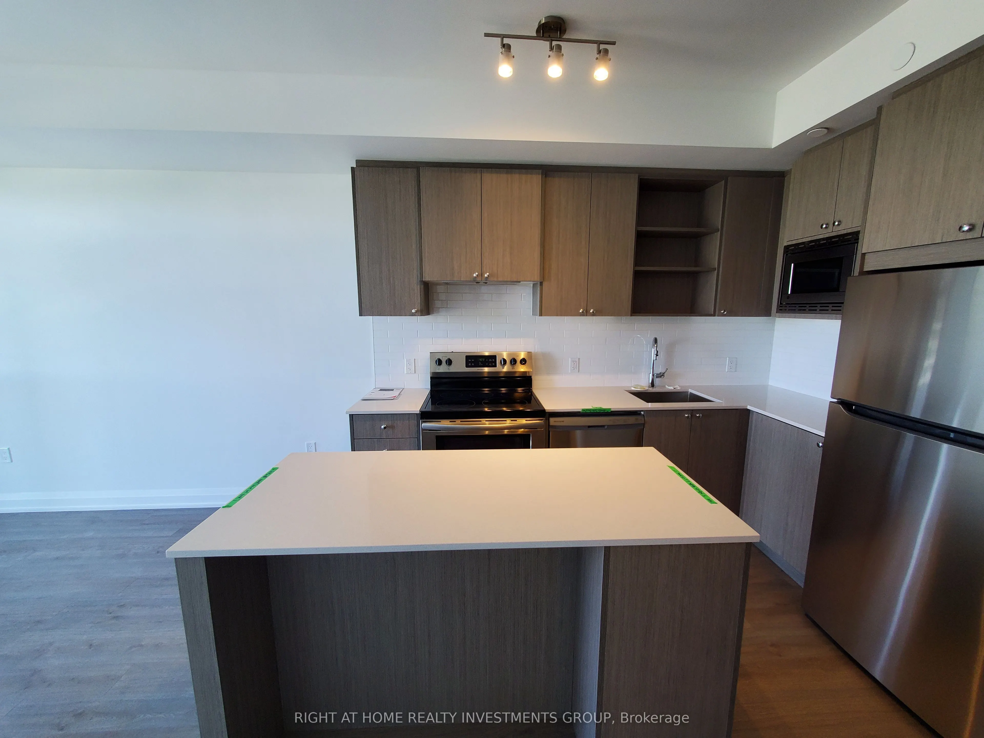 60 George Butchart Drive, #506