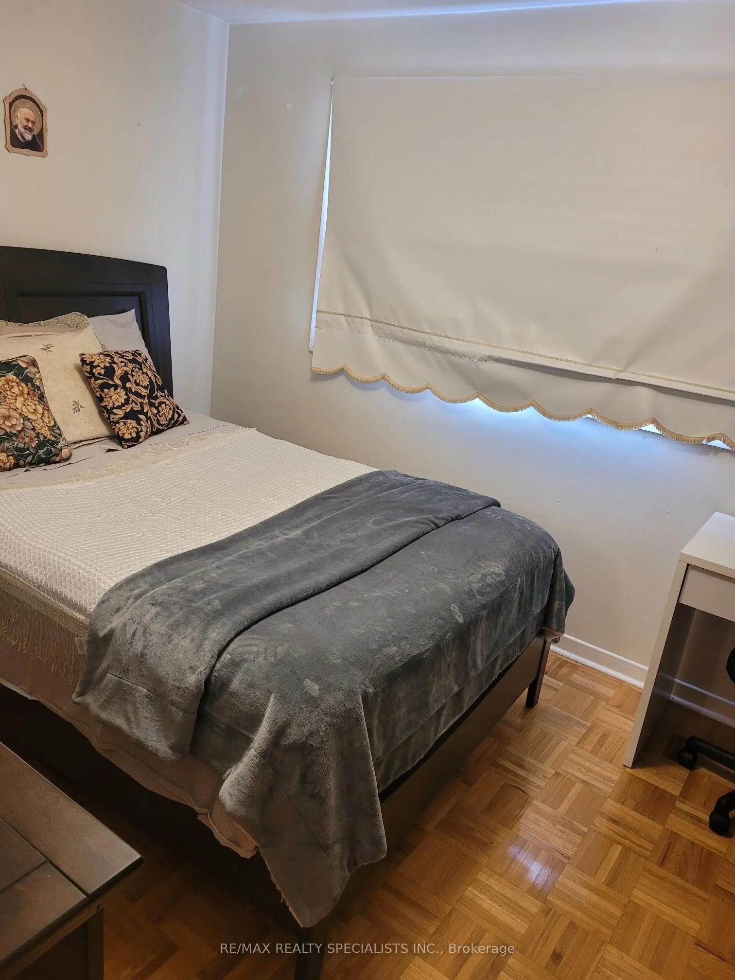 2252 Buttonbush Crescent, #Room 3