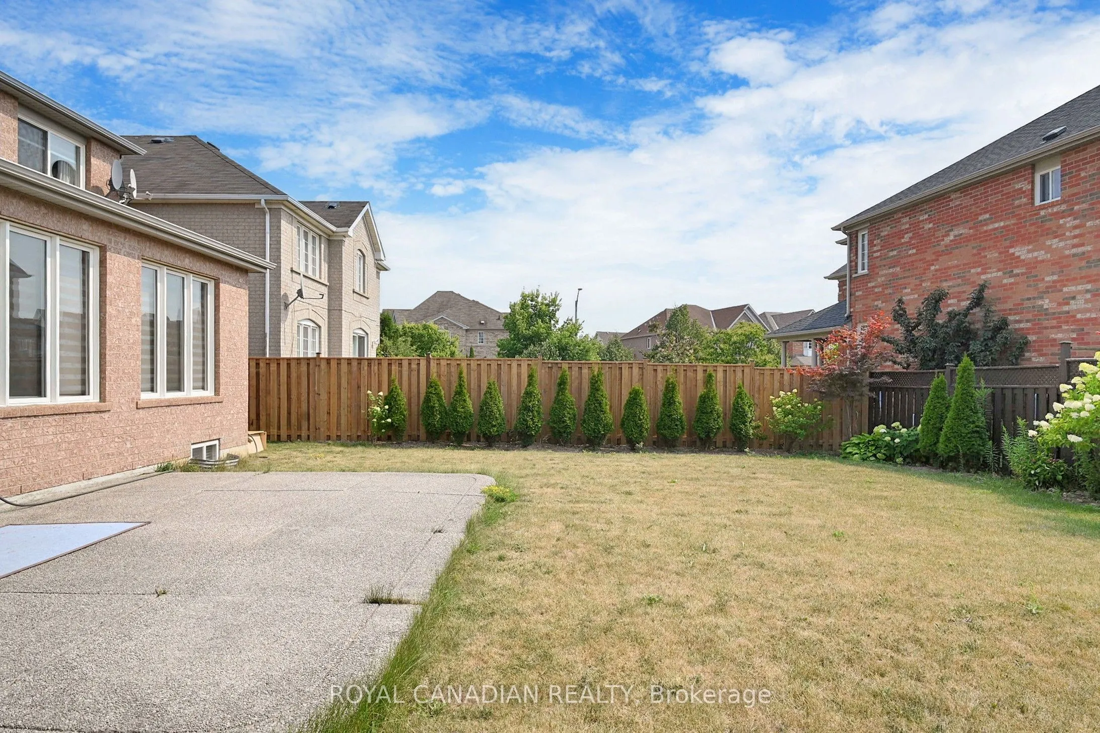 5116 Churchill Meadows Boulevard