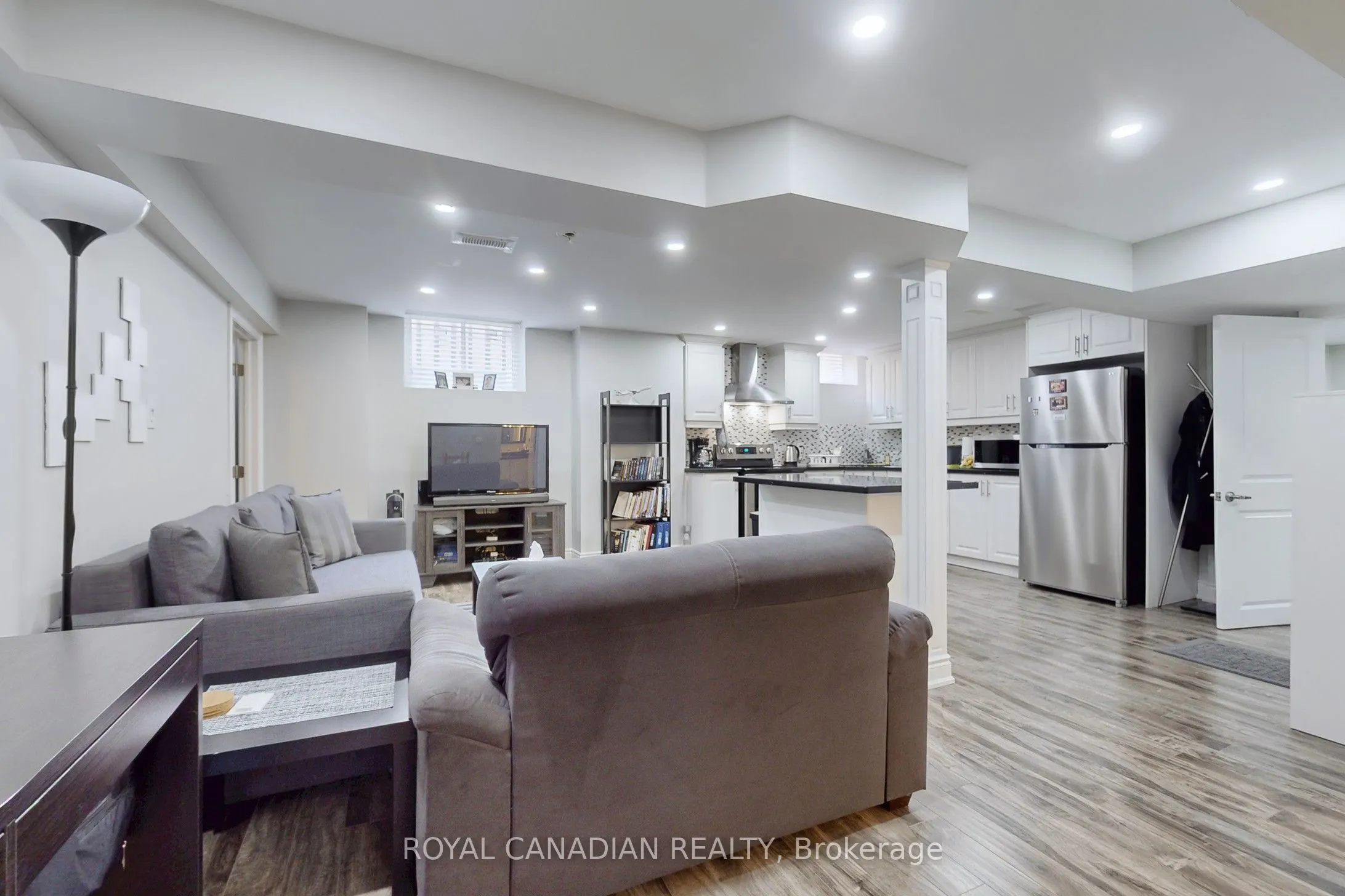 5116 Churchill Meadows Boulevard
