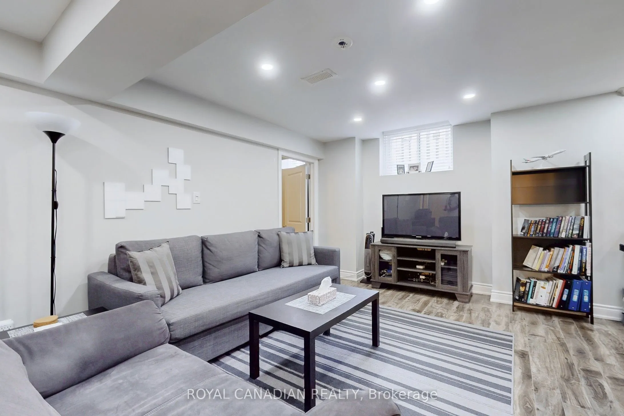 5116 Churchill Meadows Boulevard