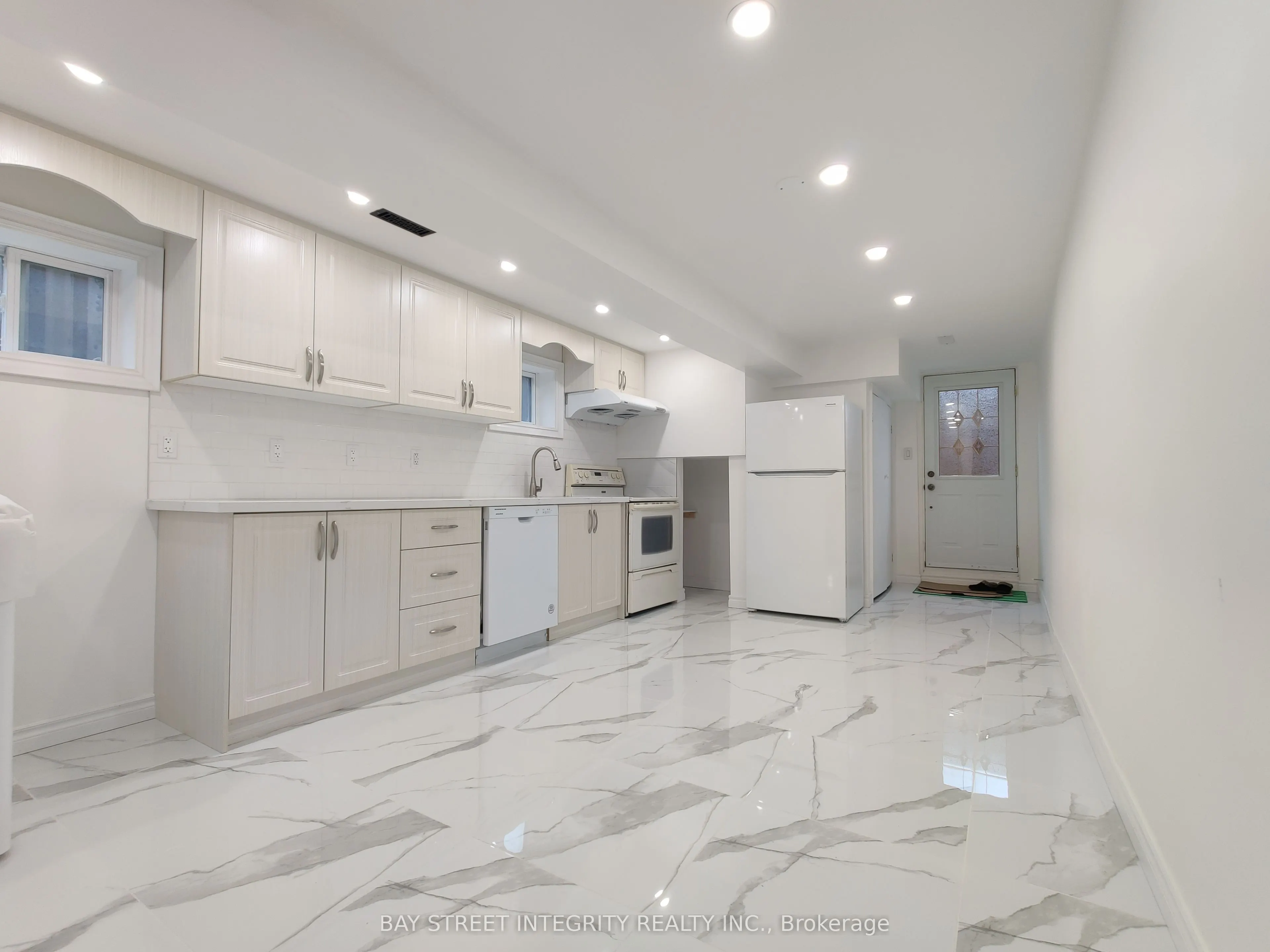 857 Blairholm Avenue, #1F&lowe