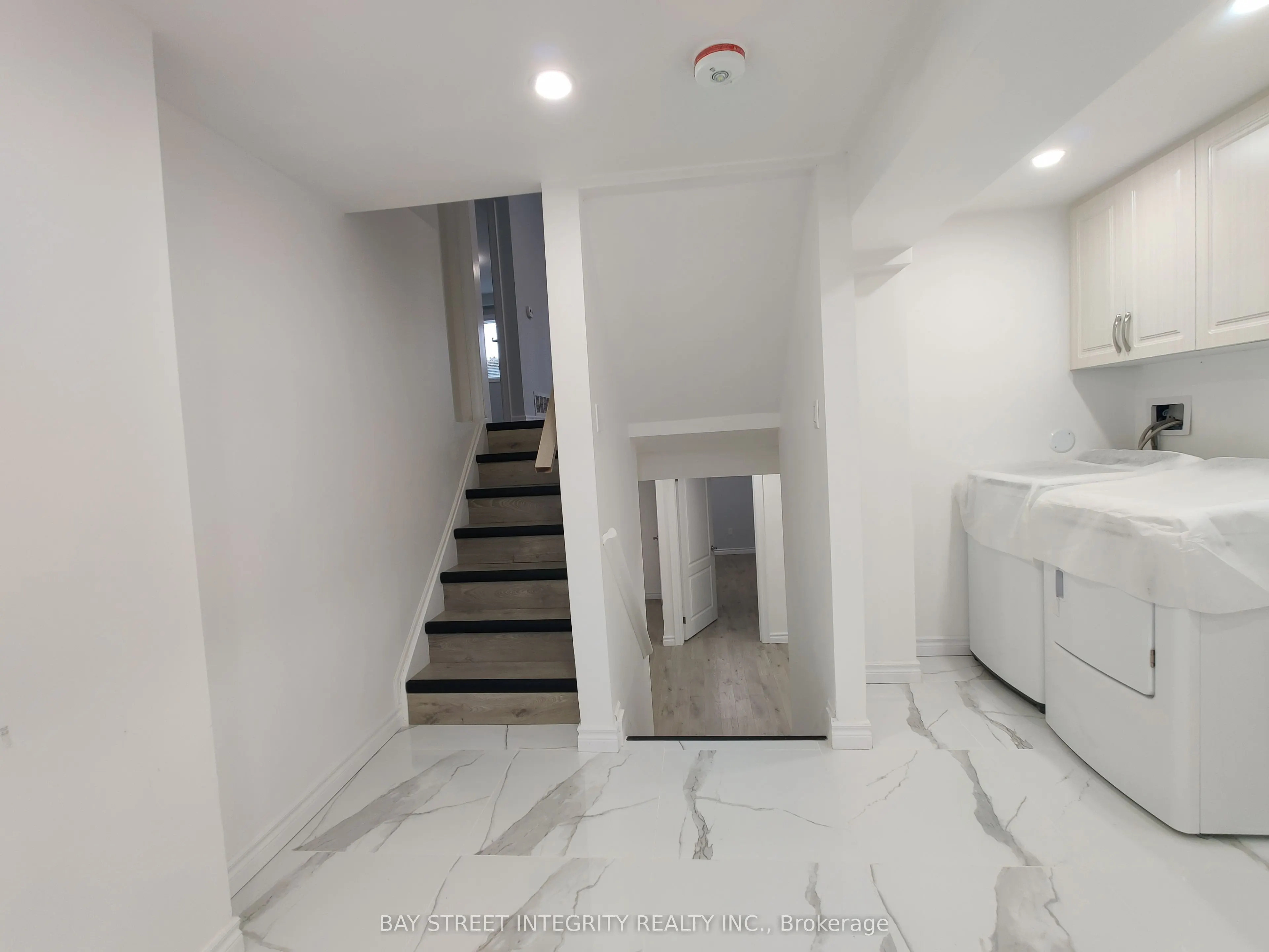 857 Blairholm Avenue, #1F&lowe