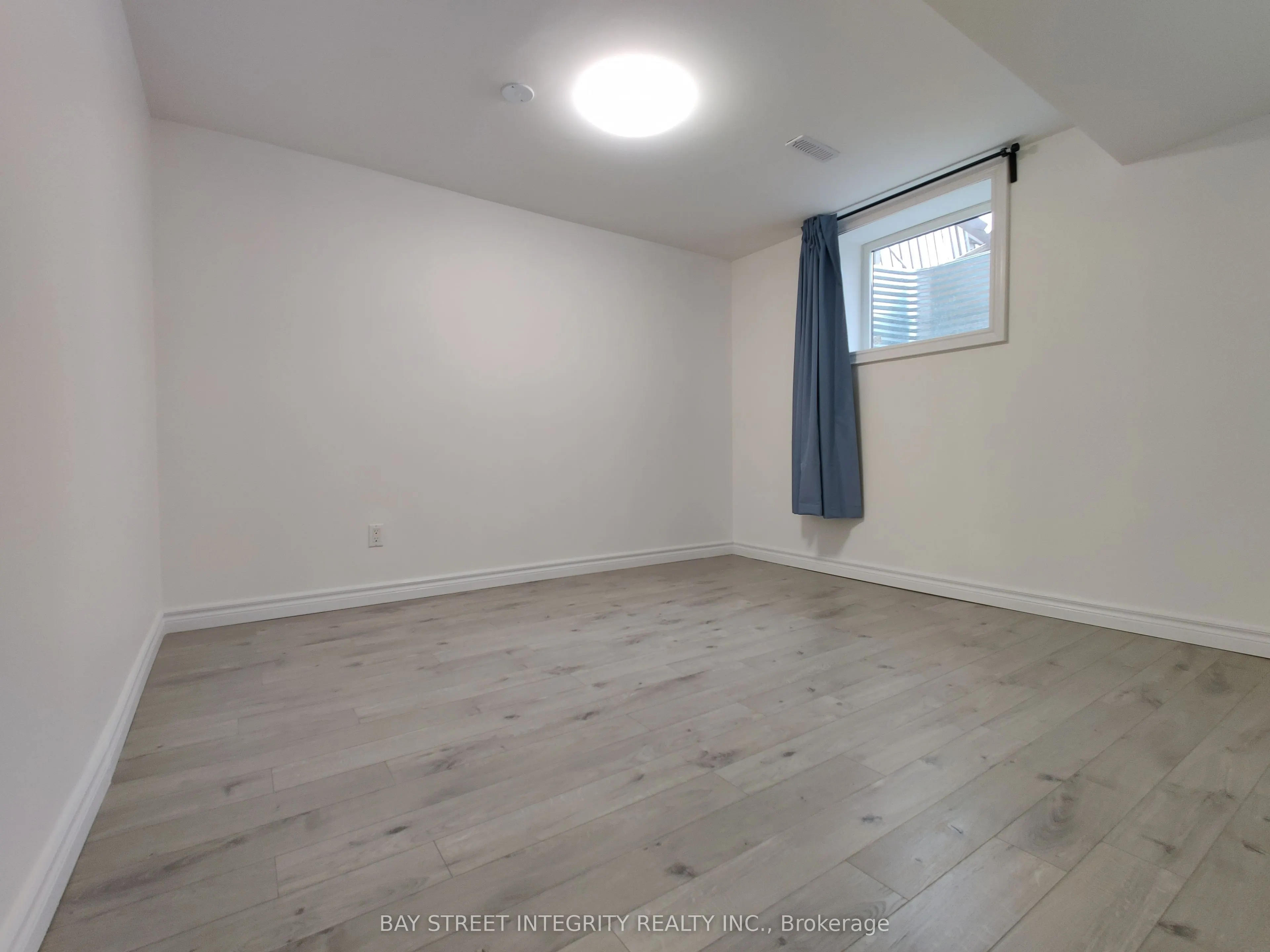857 Blairholm Avenue, #1F&lowe