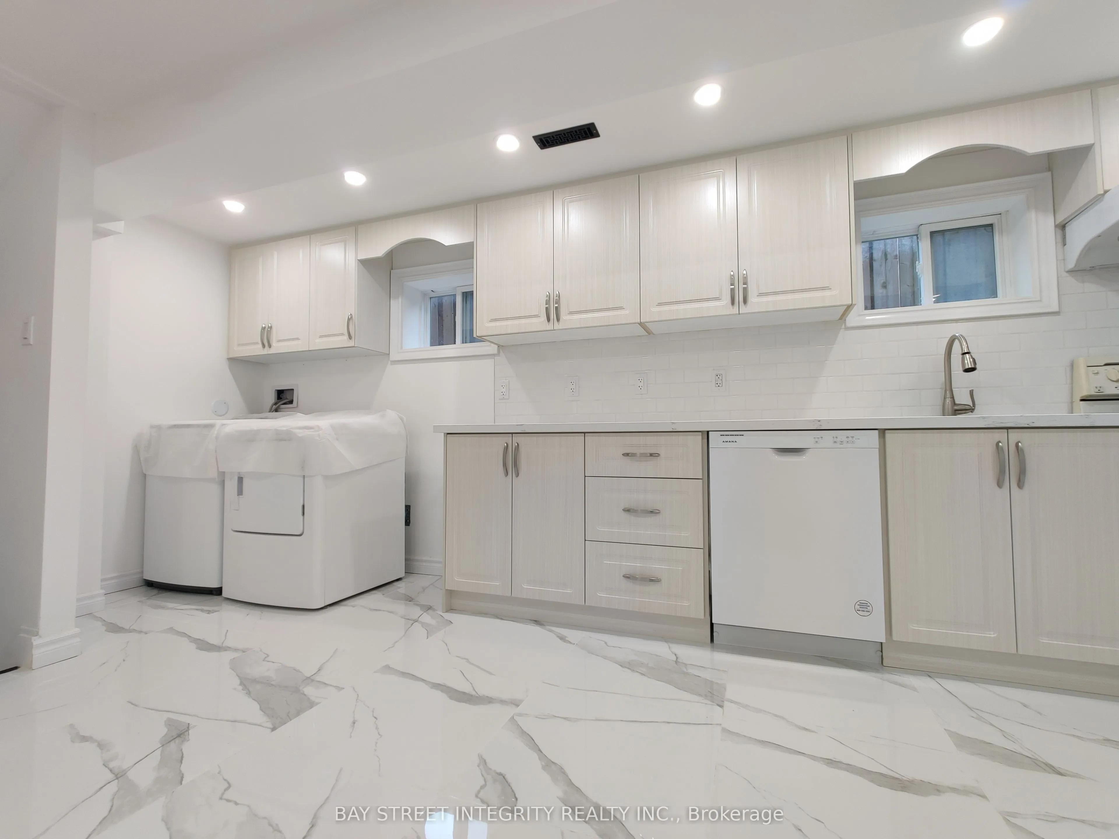 857 Blairholm Avenue, #1F&lowe