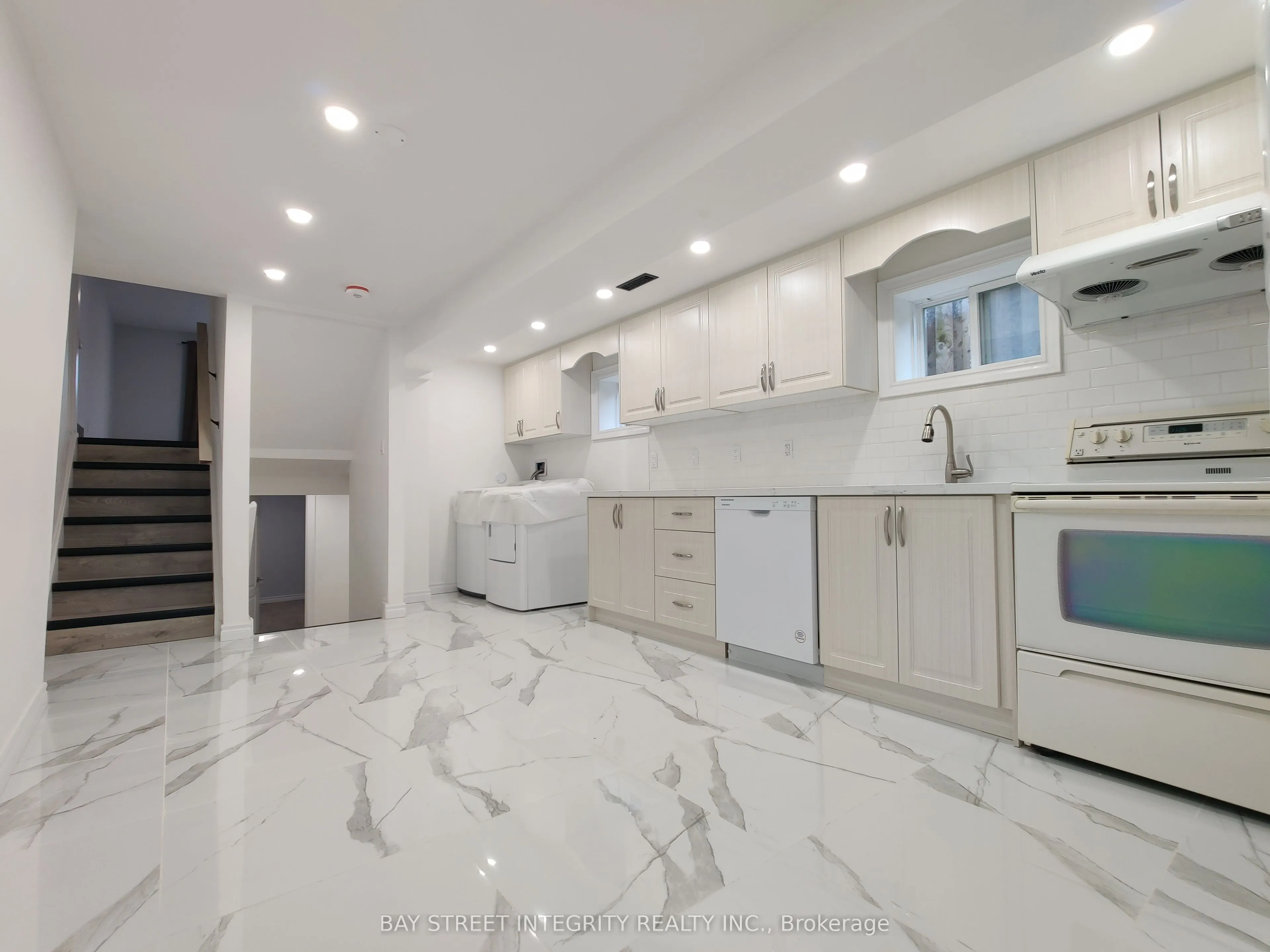 857 Blairholm Avenue, #1F&lowe