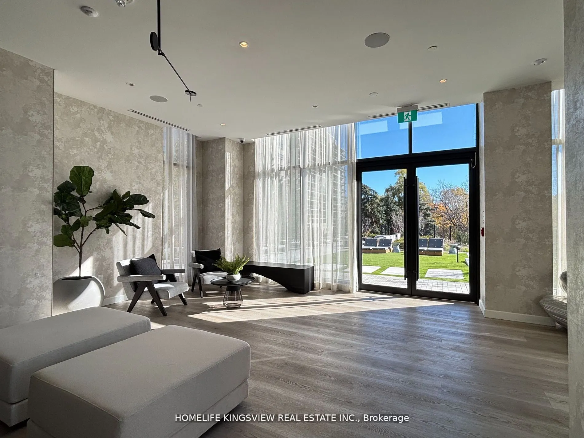 86 Dundas Street E, #522