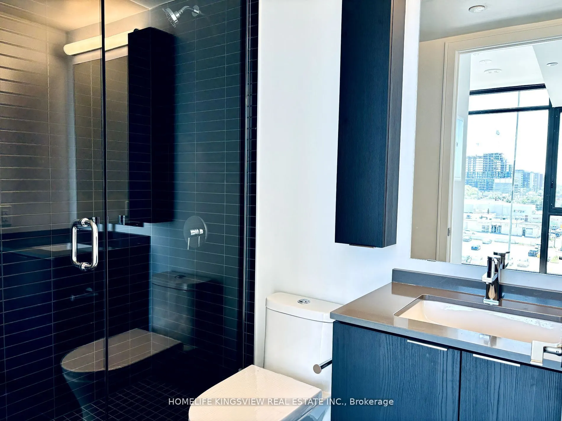 86 Dundas Street E, #522