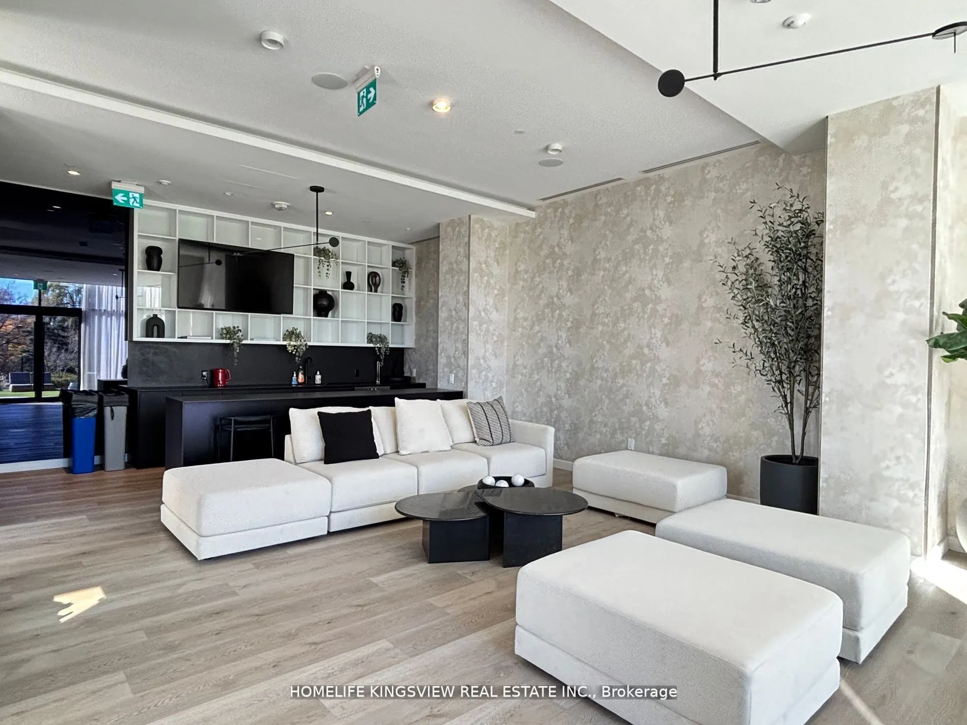 86 Dundas Street E, #522