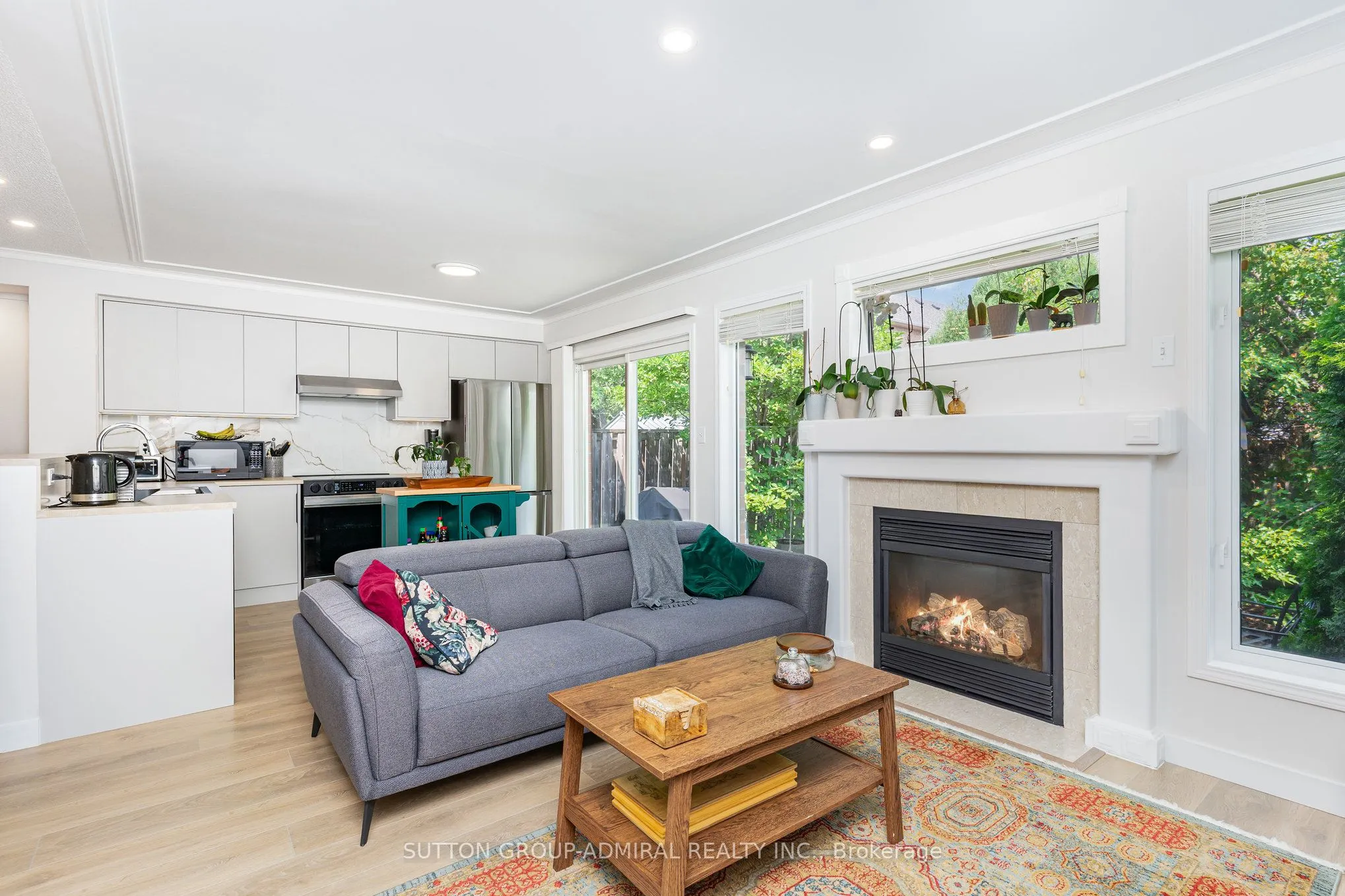 2225 Amberglen Court