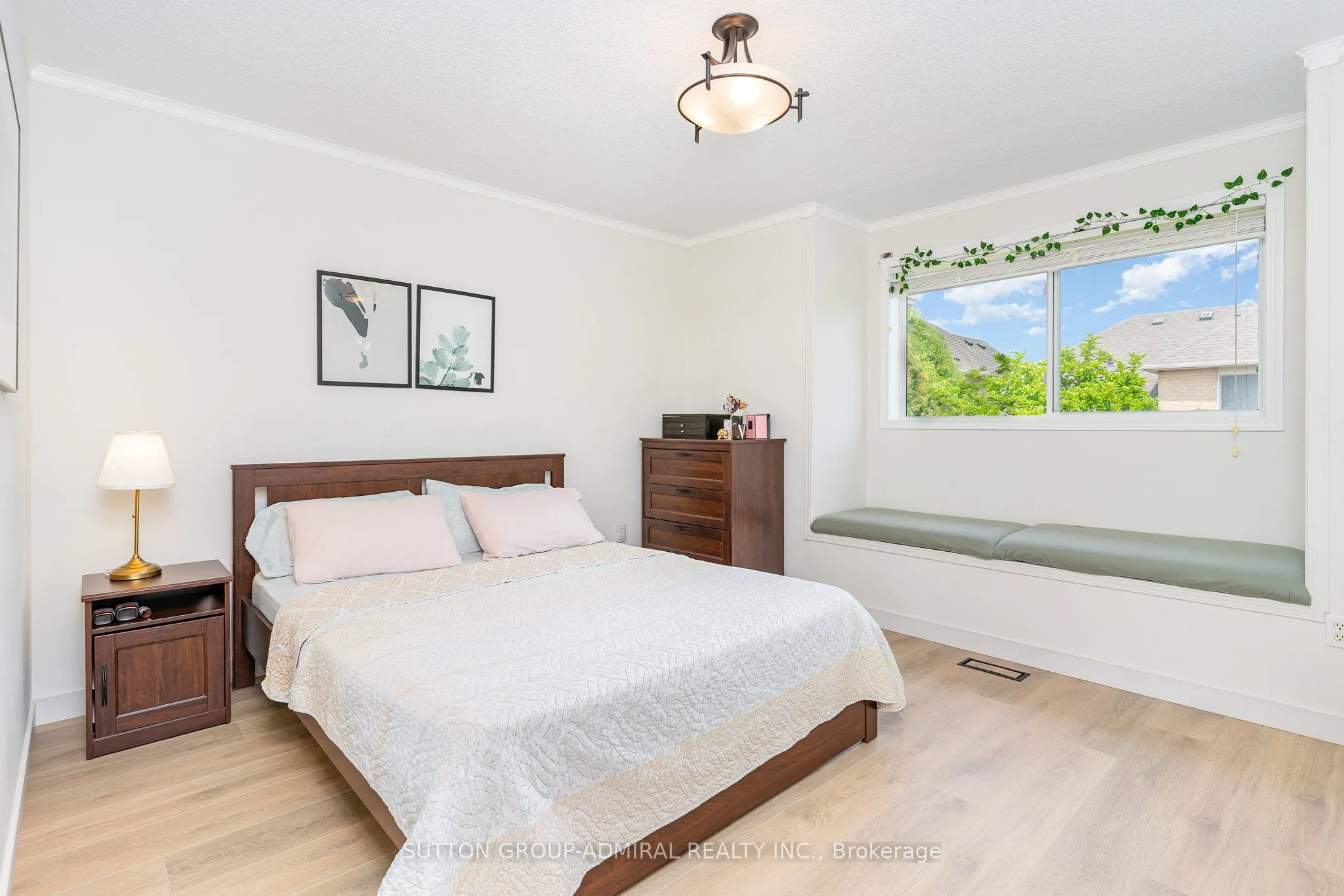 2225 Amberglen Court
