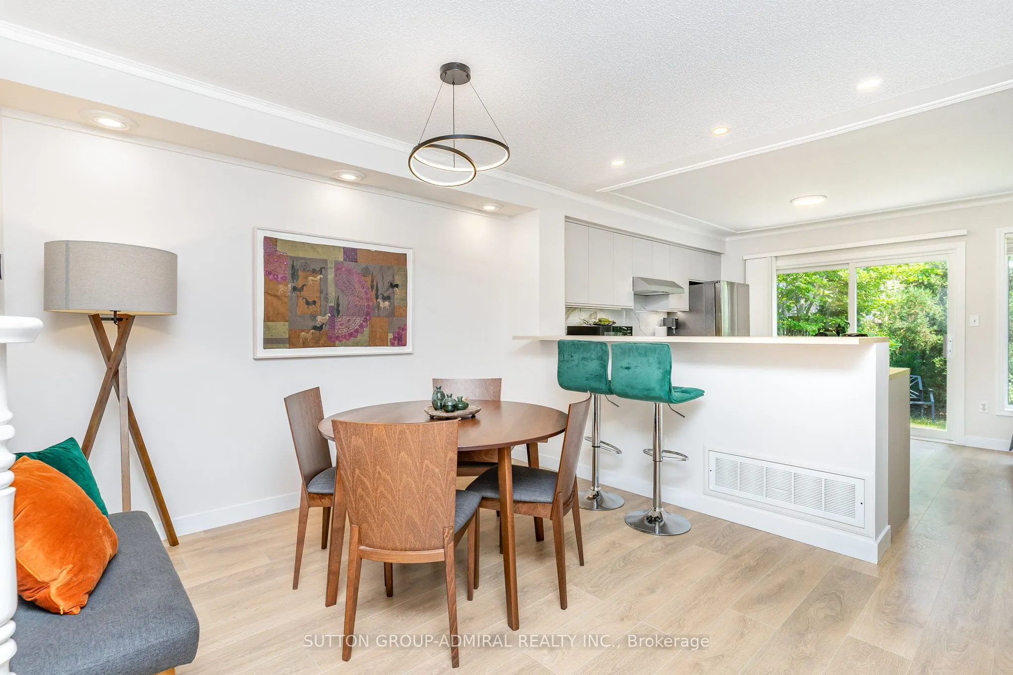 2225 Amberglen Court