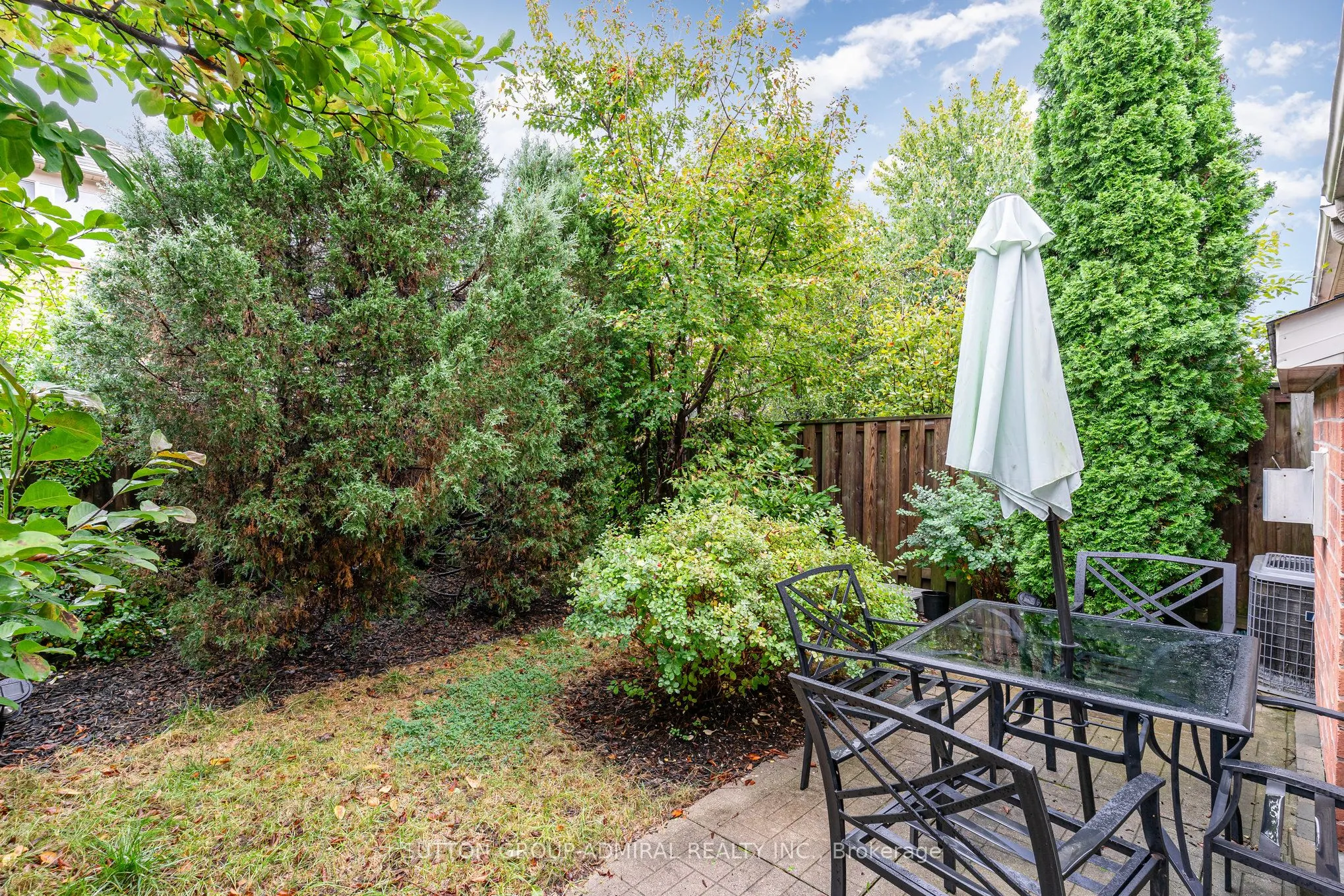 2225 Amberglen Court