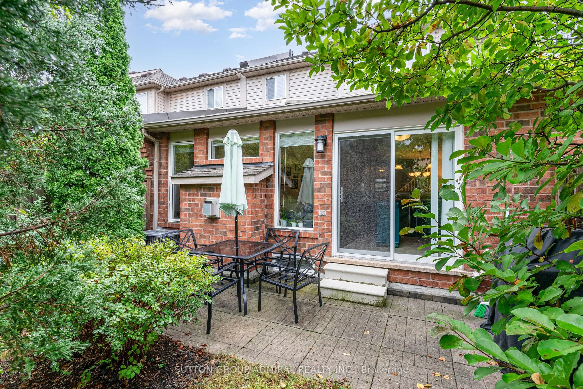 2225 Amberglen Court